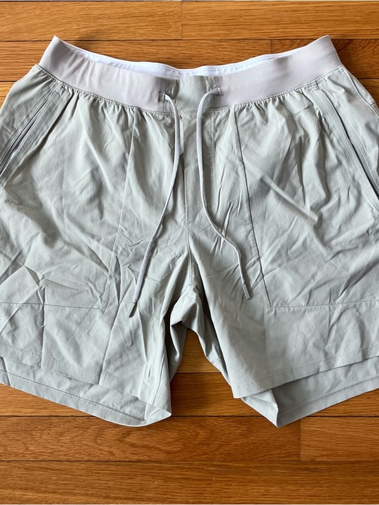 Lululemon Beige Workout Athleisure License To Train Shorts XL Extra Large - Picture 2 of 13